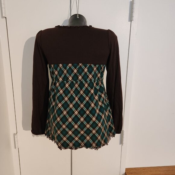 Axes Femme Green and brown plaid and ruffle top size Med - Picture 6 of 6